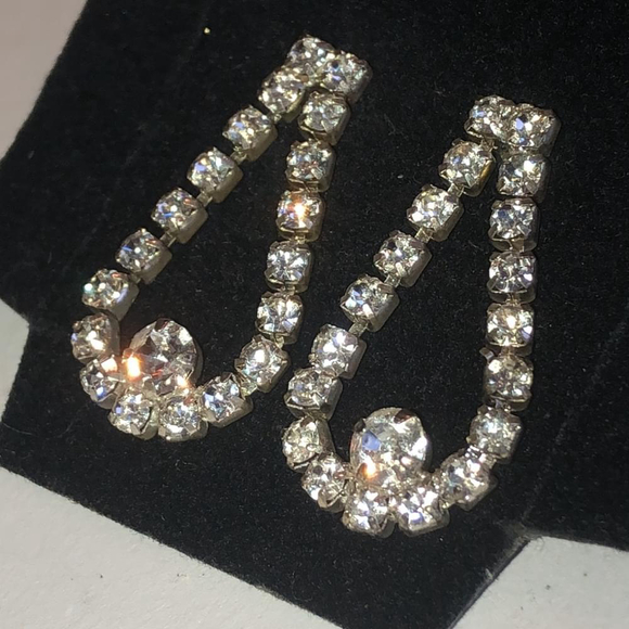 Vintage Jewelry - Vintage Silver Tone CZ Rhinestone Dangling Runway Statement Pierced Earrings